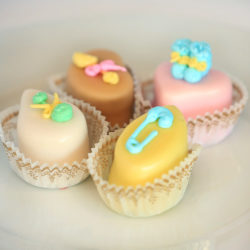 Baby Shower Petit Fours