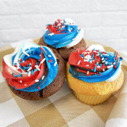 Patriotic Rosette Cupcakes with red, white and blue icing
