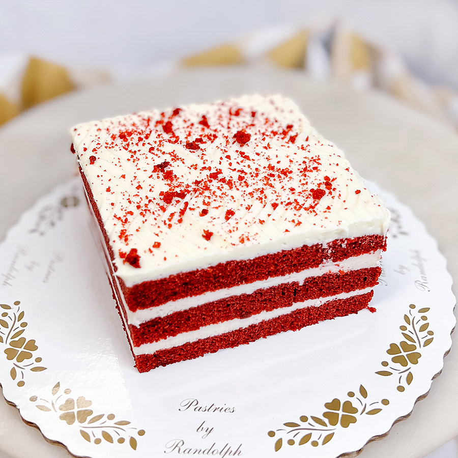 Red velvet cake with fruit - FunCakes