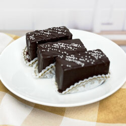 Peppermint Cake Bites